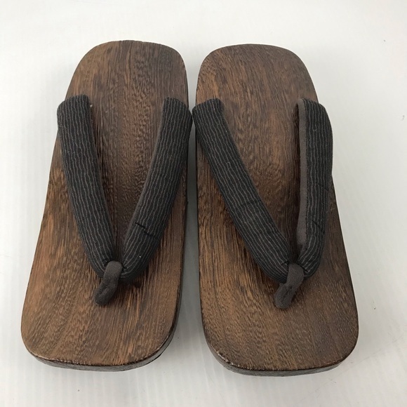 Japanese Wooden Sandals Size M - Picture 1 of 9